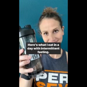 INTERMITTENT FASTING: What I Eat In a Day 😋 #shorts